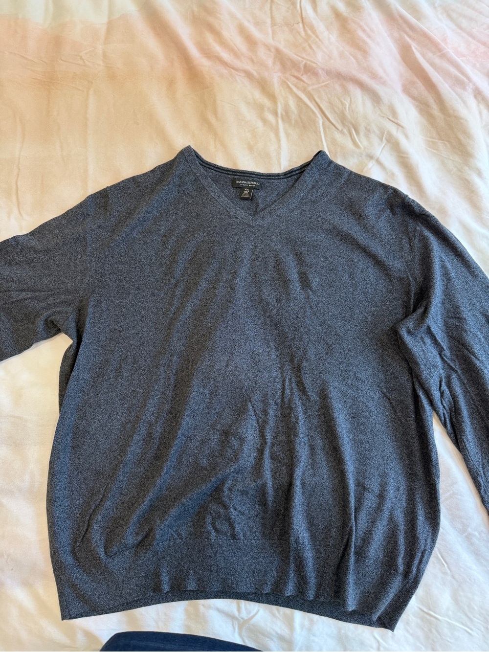 Banana Republic Men's V-Neck Sweater - Charcoal Blue